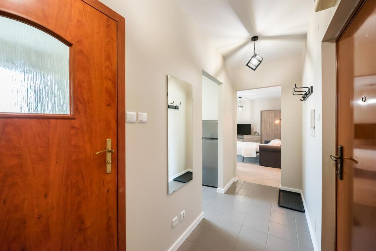 Ursus Pleasant Apartment Варшава Екстер'єр фото